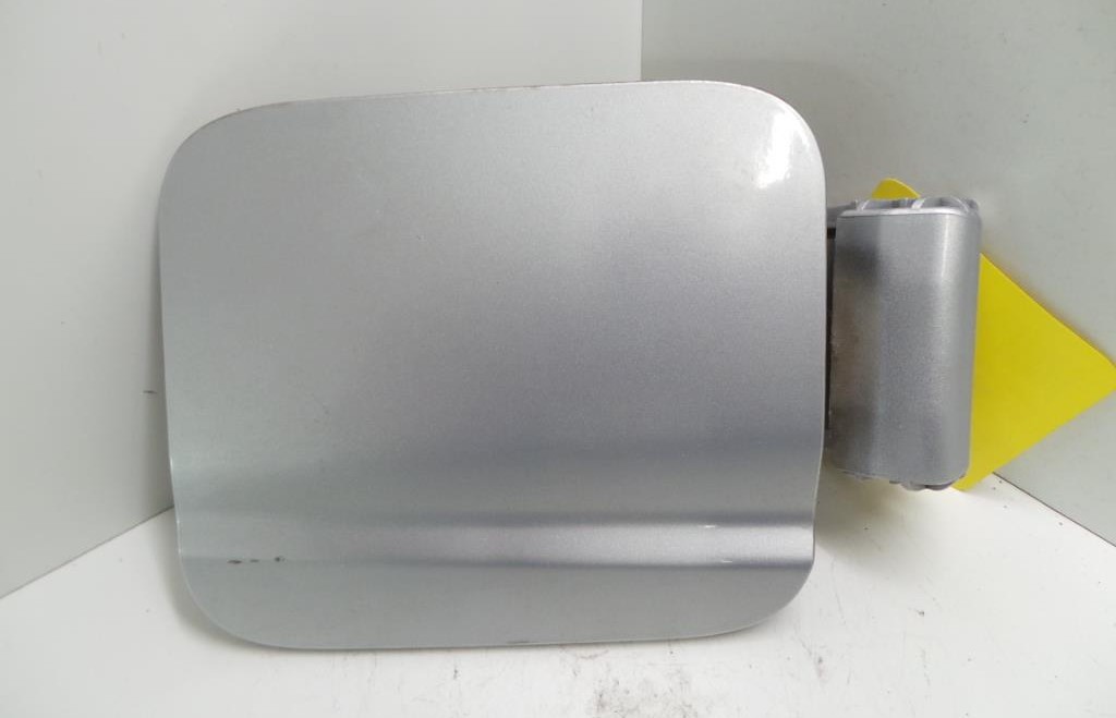 KIA Cerato 5-trg. Bj.06 Tankklappe Tankdeckel silber 695102F200
